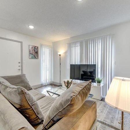 Lux Suite /King Bed /Free Parking/Pool/First Floor 休斯敦 外观 照片